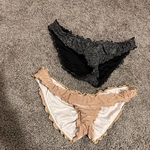 (GOLD PAIR ONLY AVAILABLE) Victoria’s Secret bikini bottom with ruffles size L